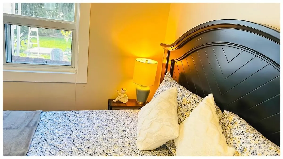 Cozy Private 1Bhk Apt On Main Floor トロント